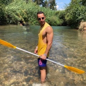 Meet your Posher, Ameed
